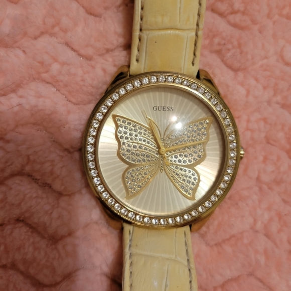 Guess Butterfly Watch Modern Casual Normcore - Picture 4 of 9